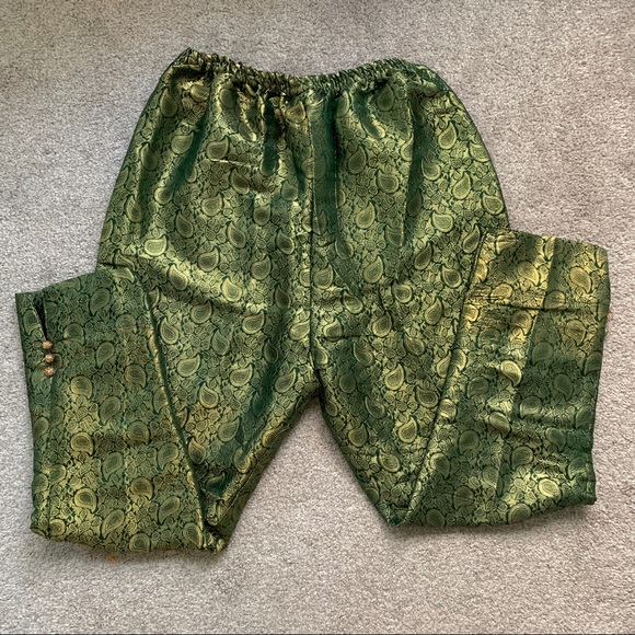 Heavily Beaded 4-Piece Pakistani Suit - Picture 7 of 8